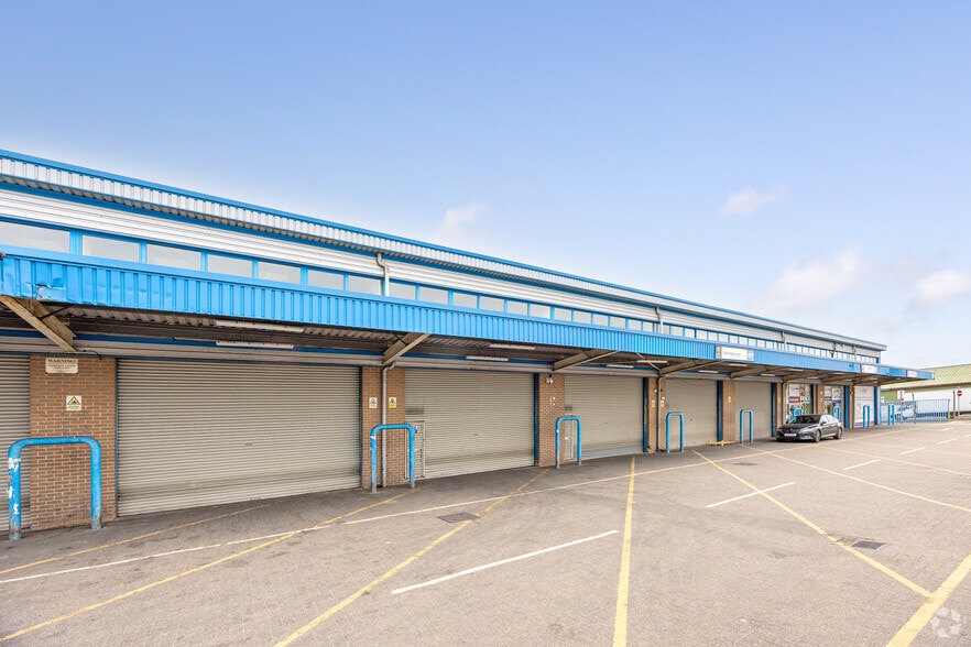 Clarke Rd, Nottingham à louer - Photo du bâtiment - Image 2 de 5