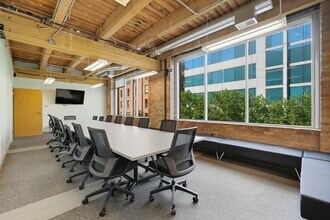 225 W Ohio St, Chicago, IL à louer Photo intérieure- Image 2 de 11