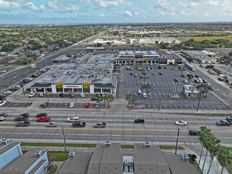 5702 S Staples, Corpus Christi, TX for lease - Building Photo - Image 2 of 3