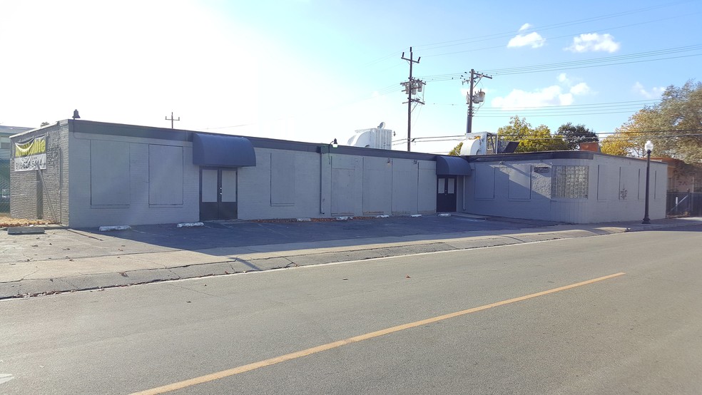 1623-1625 Del Paso Blvd, Sacramento, CA à vendre - Photo du bâtiment - Image 2 de 9