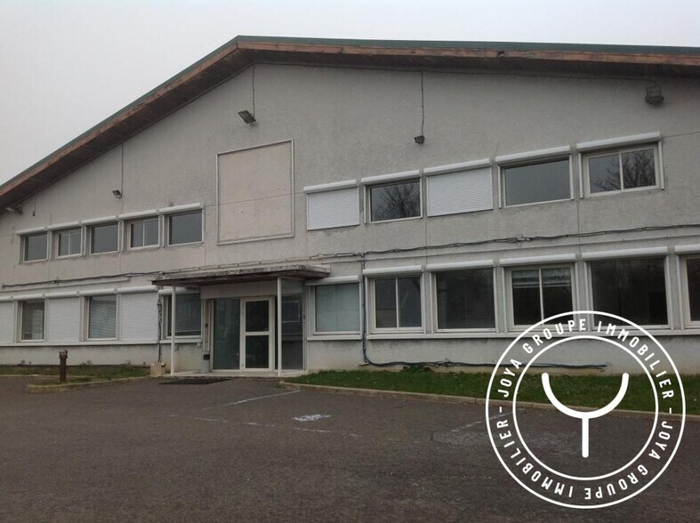 Office in Wissous for lease - Building Photo - Image 2 of 3