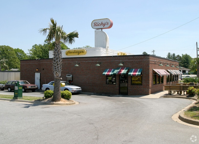 497 E Blackstock Rd, Spartanburg, SC à louer - Photo principale - Image 1 de 31
