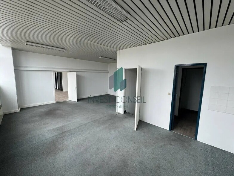 Flex in SAINT-OUEN-L'AUMONE for lease - Building Photo - Image 3 of 8