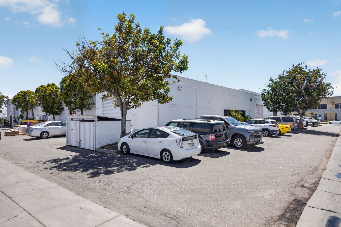 6085 King Dr, Ventura, CA 93003 - Unit 108 - - Interior Photo - Image 2 of 7
