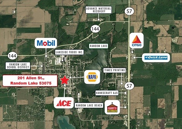 201 Allen St, Random Lake, WI à vendre - Photo du bâtiment - Image 2 de 2