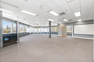 2260-2300 Walkley Rd, Ottawa, ON for lease Interior Photo- Image 2 of 10