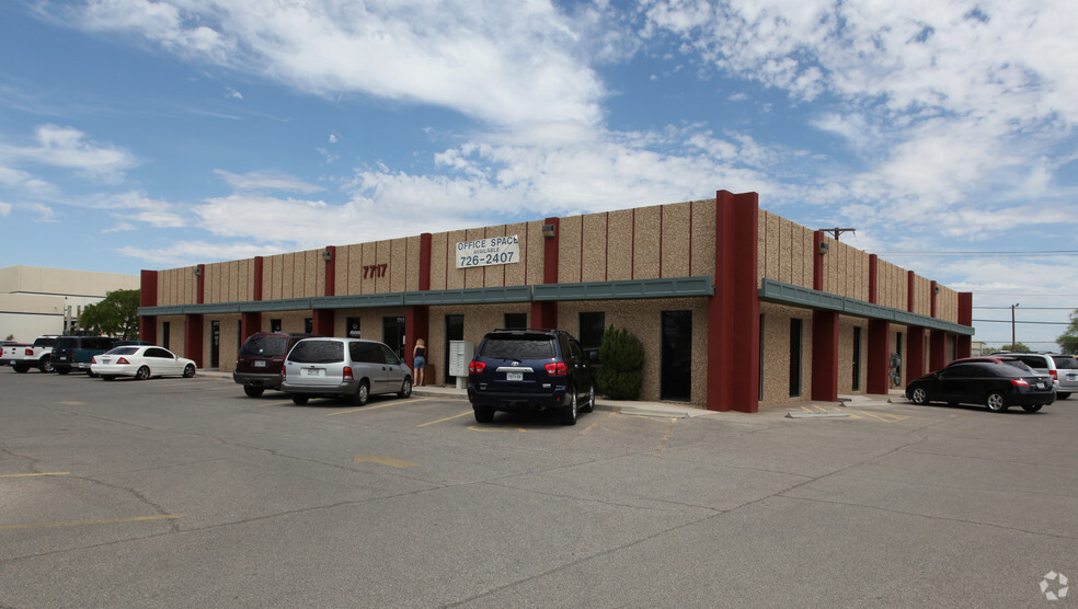 7717 Lockheed Dr, El Paso, TX for lease - Building Photo - Image 1 of 7