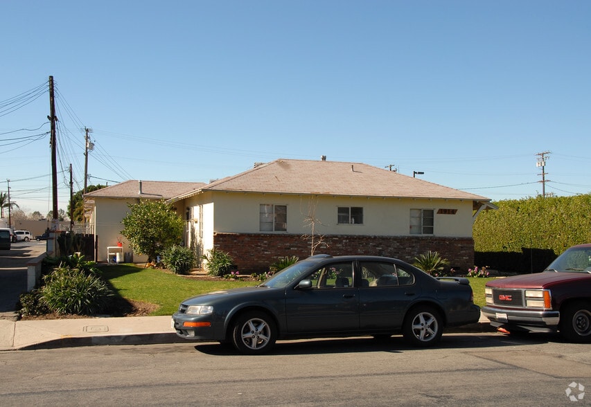 1914 2nd St, San Fernando, CA for sale - Building Photo - Image 1 of 3