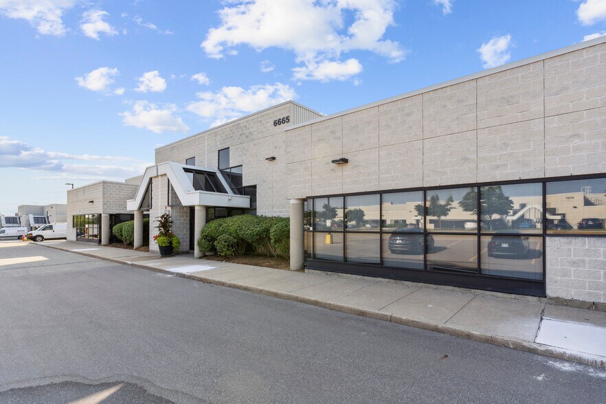 6665 Millcreek Dr, Mississauga, ON à louer - Photo du bâtiment - Image 1 de 4