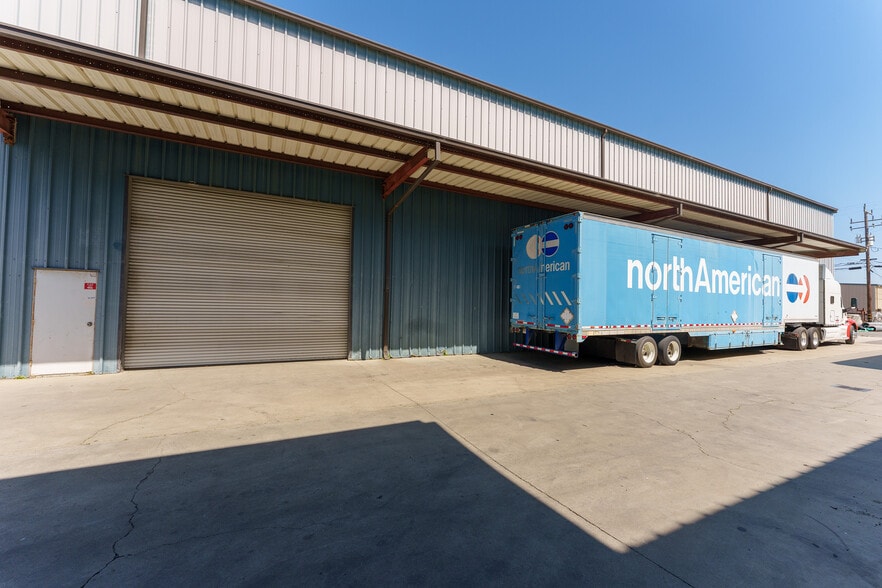 1359 Dayton St, Salinas, CA à louer - Photo du bâtiment - Image 3 de 13