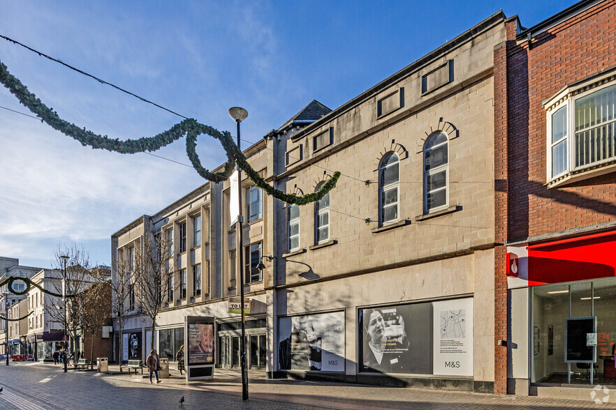 25 Linthorpe Rd, Middlesbrough à louer - Photo du bâtiment - Image 2 de 2