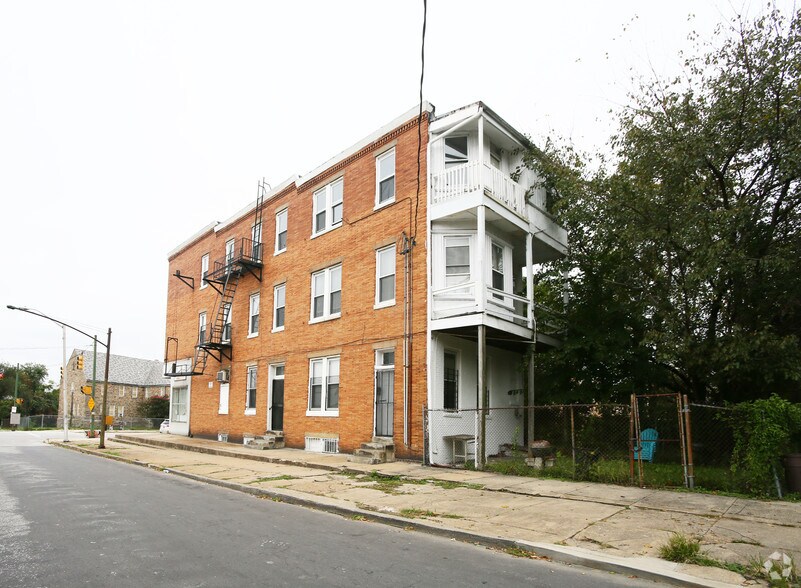 4501 Park Heights Ave, Baltimore, MD à vendre - Photo du bâtiment - Image 2 de 4