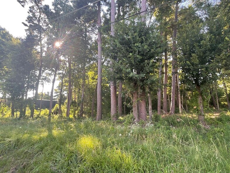 4000 Ellen Trout Dr, Lufkin, TX à vendre - Photo du bâtiment - Image 1 de 10