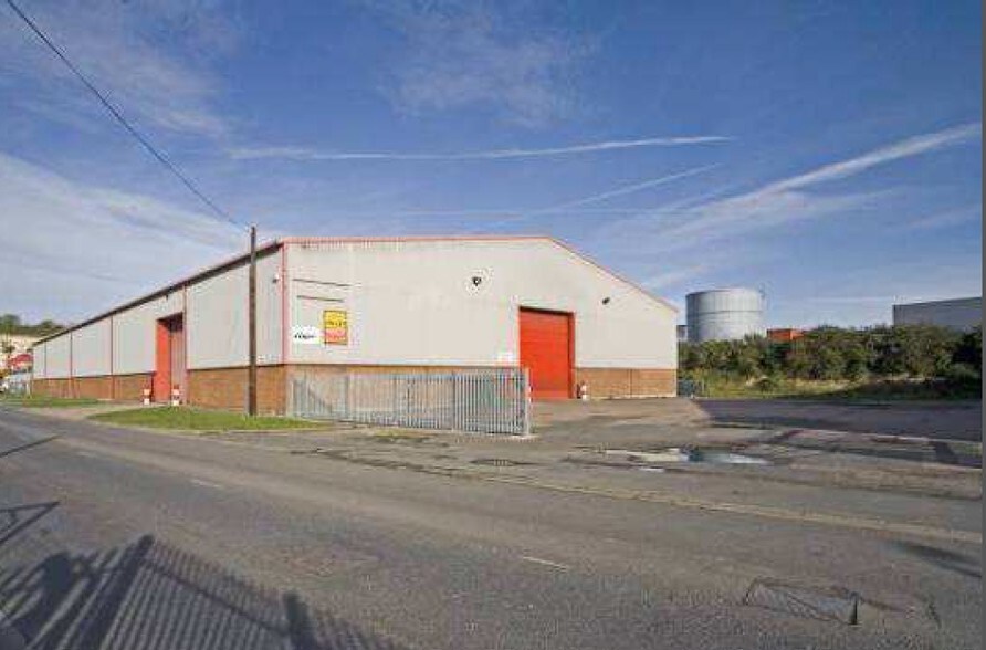 Whitewall Rd, Rochester à louer - Photo du bâtiment - Image 3 de 3