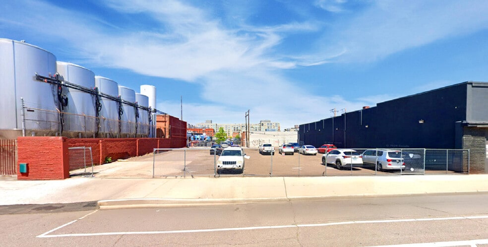 2235 Arapahoe St, Denver, CO for sale - Building Photo - Image 2 of 2