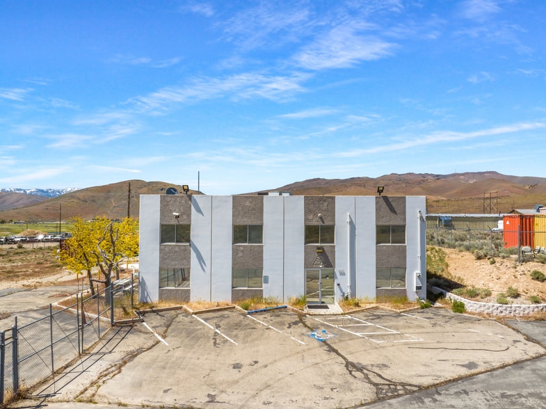 3581 Drako Way, Carson City, NV for sale - Primary Photo - Image 2 of 37