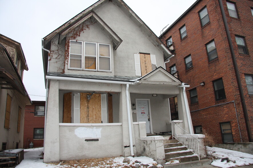 834 S 12th St, Lincoln, NE for sale - Building Photo - Image 1 of 1