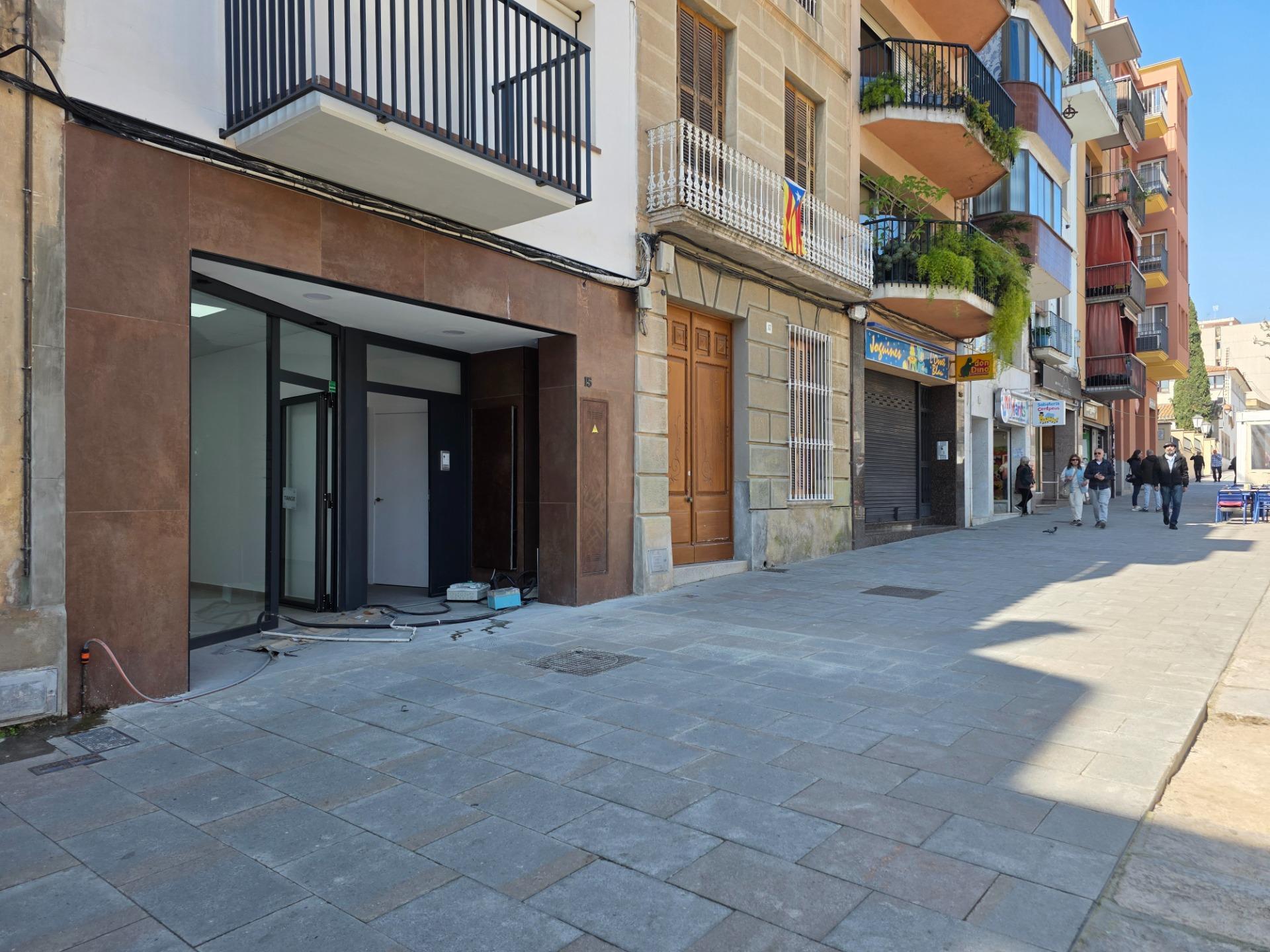Commerce de détail dans Arenys de Munt, Barcelona à louer Photo principale- Image 1 de 2