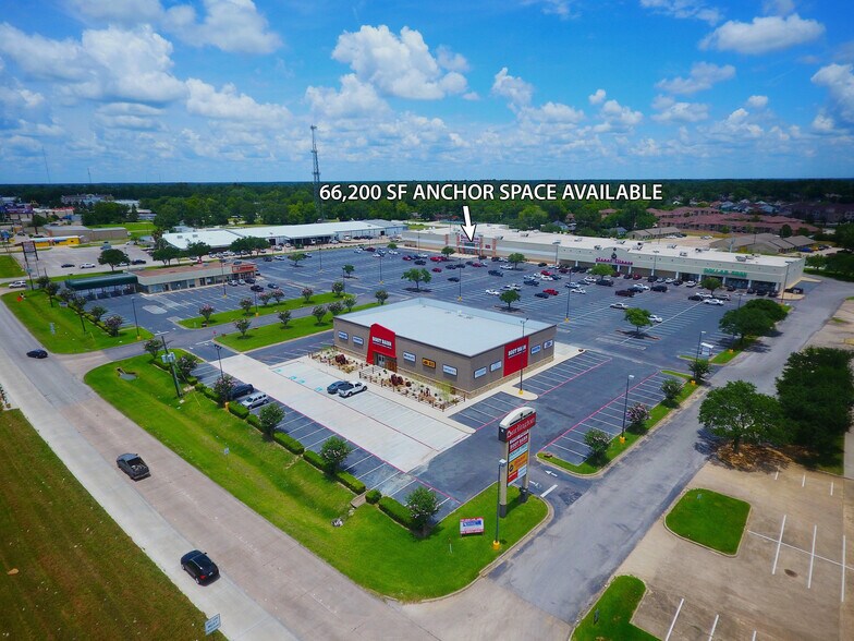 6410-6490 Eastex Fwy, Beaumont, TX à vendre - Photo du bâtiment - Image 1 de 1