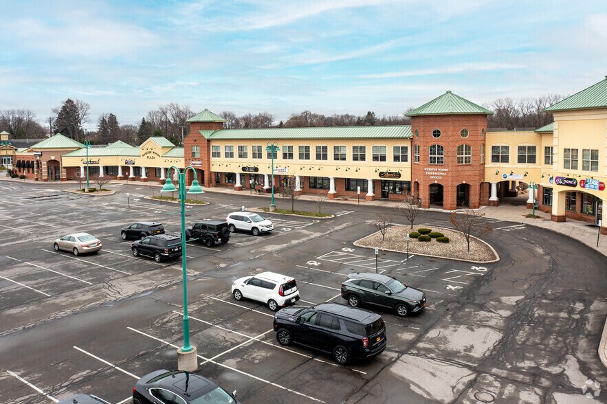 803-809 Ridge Rd, Webster, NY à louer - Photo du bâtiment - Image 3 de 5