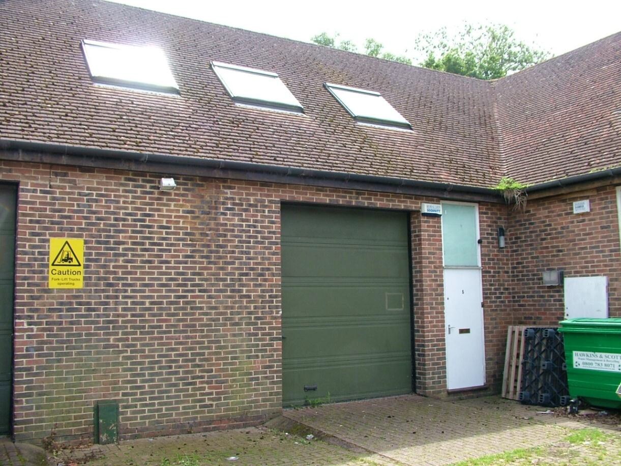 Tanners Ct, Brockham à louer Photo principale- Image 1 de 11