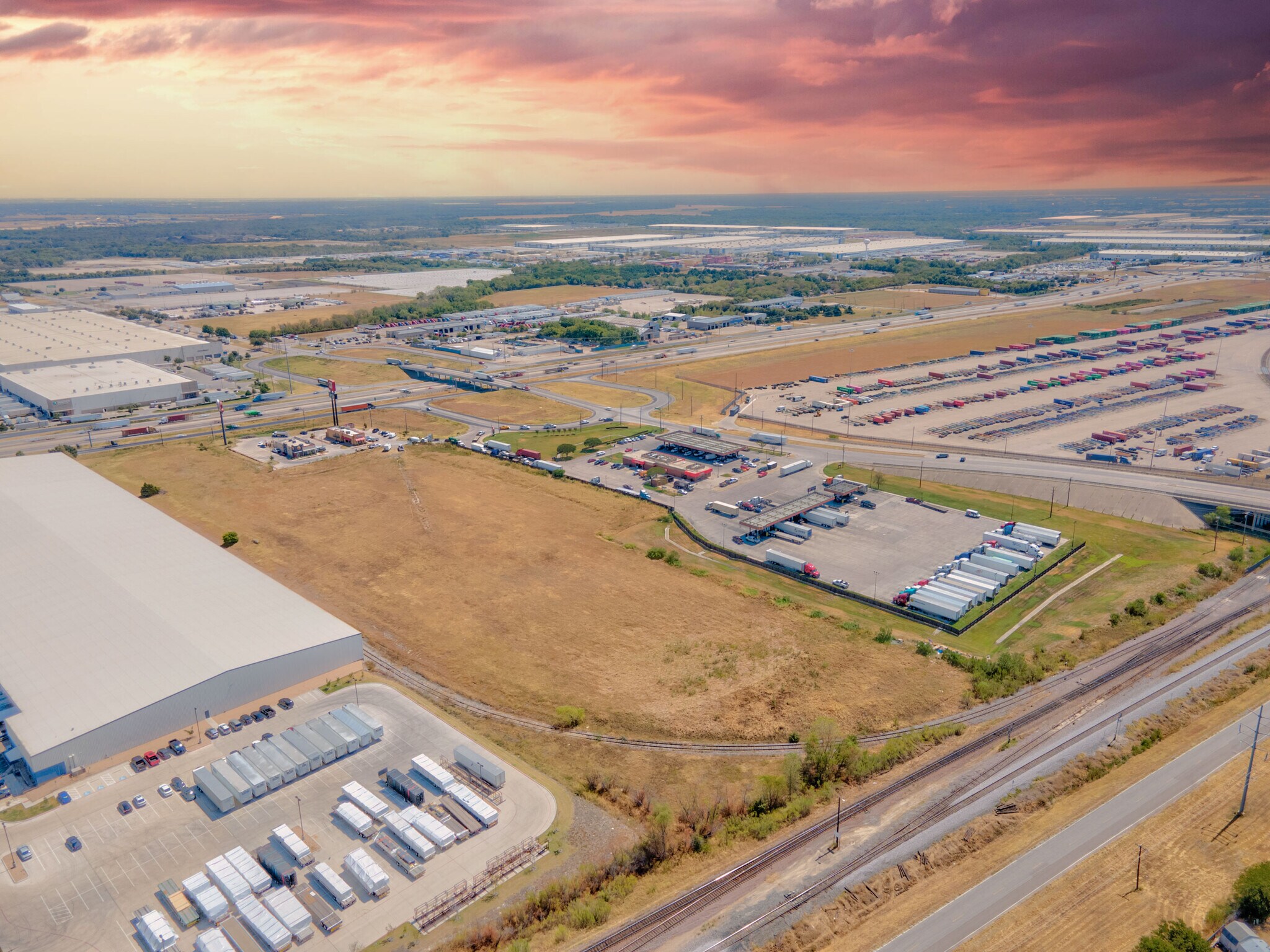 1709 IH-45, Hutchins, TX for sale Primary Photo- Image 1 of 12