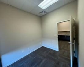 2390 W Main St, Medford, OR for lease Building Photo- Image 2 of 22