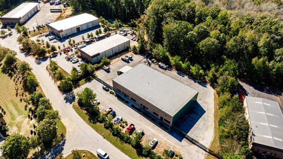 445 Ethan Dr, Fayetteville, GA à louer - Photo du bâtiment - Image 2 de 34