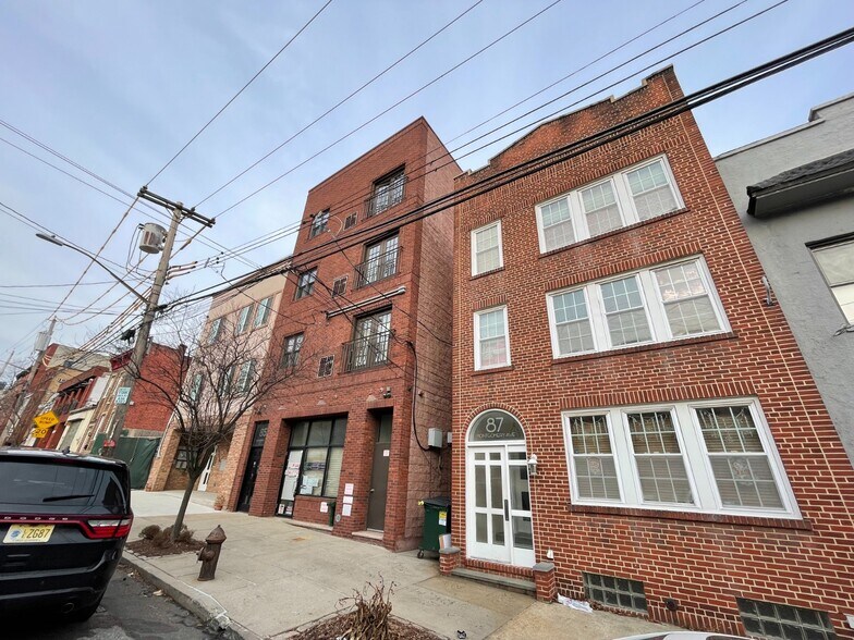 85 Montgomery Ave, Staten Island, NY à vendre - Photo du bâtiment - Image 2 de 10