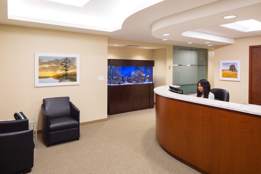 118 N Bedford Rd, Mount Kisco, NY à louer - Photo intérieure - Image 3 de 9