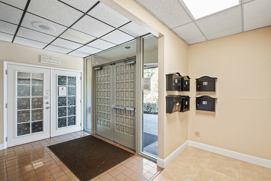 3162 Newberry Dr, San Jose, CA à louer - Photo intérieure - Image 3 de 10