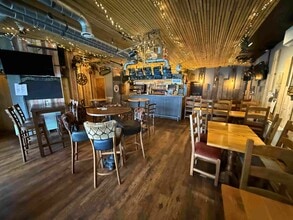 2 Upper Marsh, Newcastle Under Lyme for lease Interior Photo- Image 1 of 10