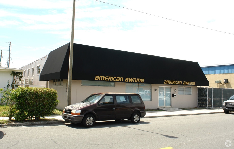 520 Nottingham Blvd, West Palm Beach, FL for sale - Building Photo - Image 3 of 3