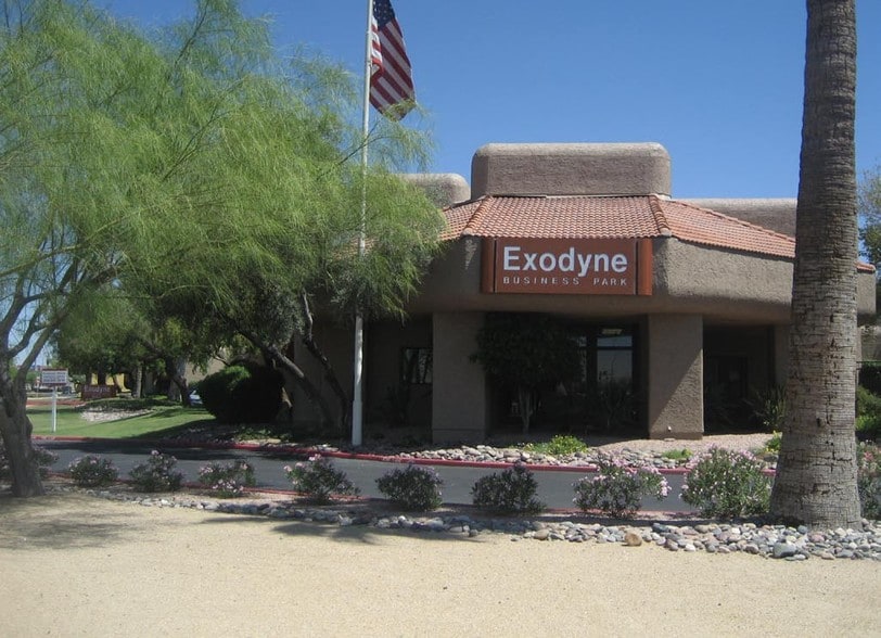 8433 N Black Canyon Fwy, Phoenix, AZ for lease - Primary Photo - Image 1 of 33