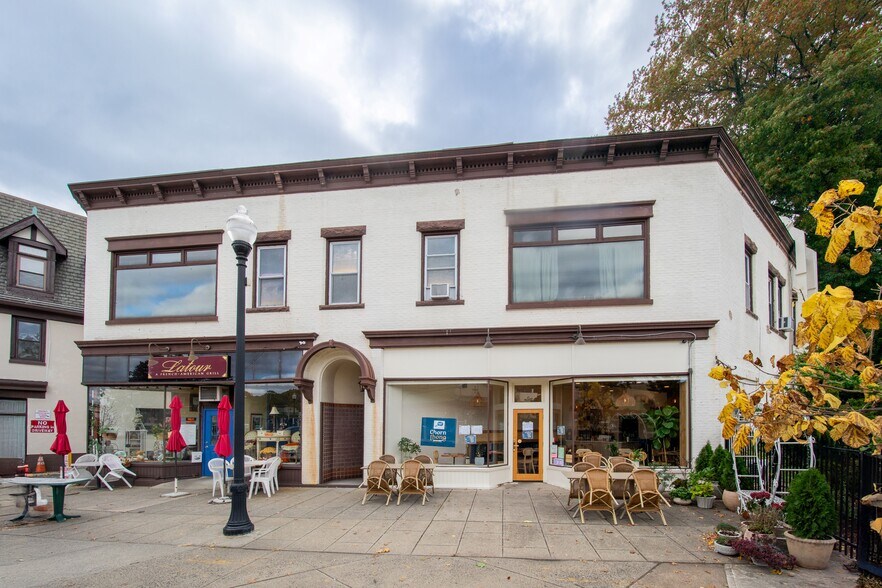 2 E Ridgewood Ave, Ridgewood, NJ à vendre - Photo principale - Image 1 de 1