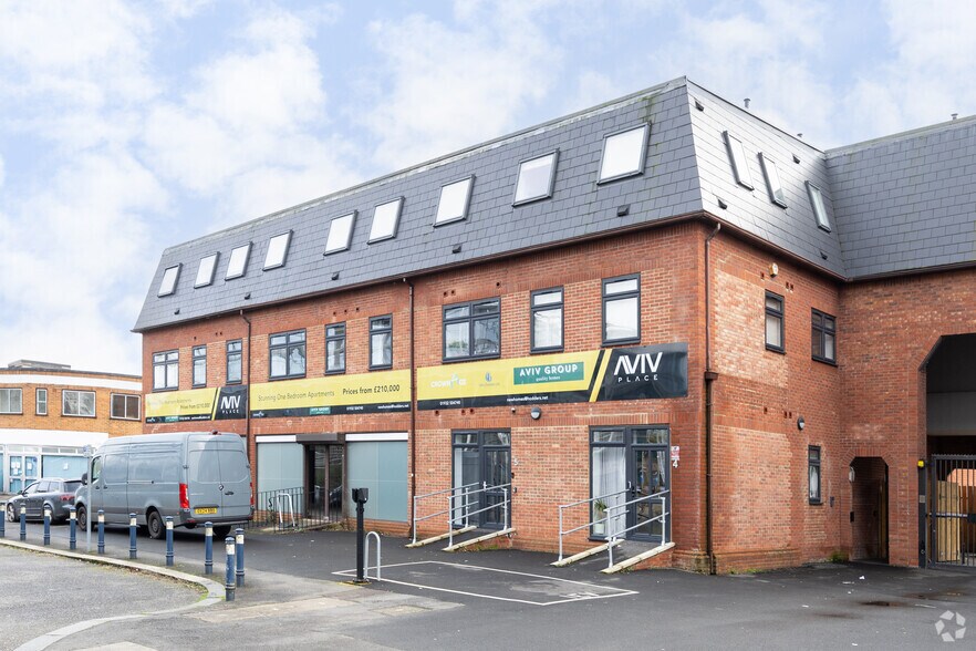 244-256 Station Rd, Addlestone à louer - Photo du bâtiment - Image 2 de 2