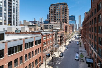 434 W Ontario St, Chicago, IL - AERIAL map view - Image1