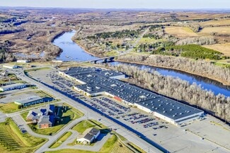 Plus de détails pour 830 Main St, Presque Isle, ME - Commerce de détail à louer