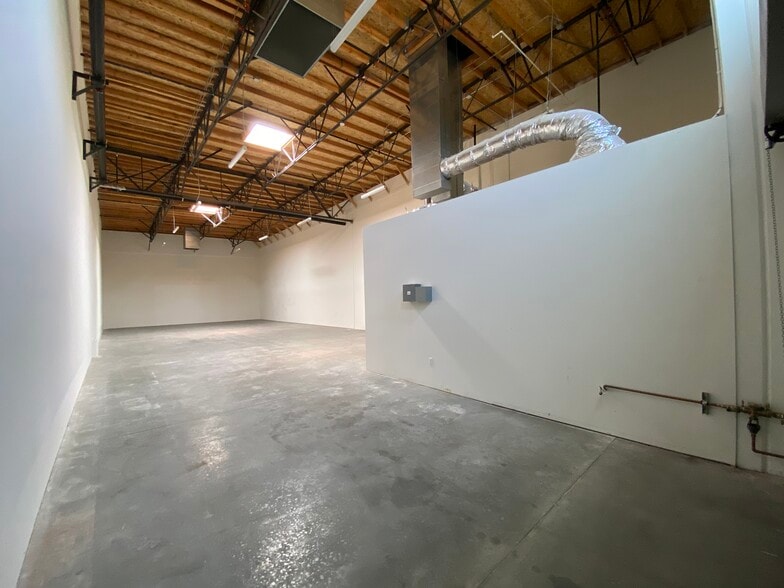 751-827 E Edna Pl, Covina, CA for lease - Interior Photo - Image 2 of 6