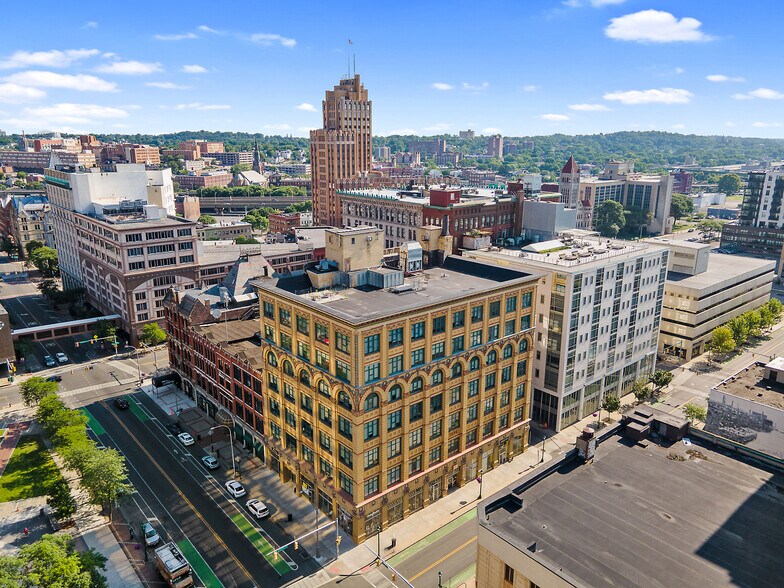 215-223 Salina St, Syracuse, NY à louer - Photo du bâtiment - Image 3 de 7