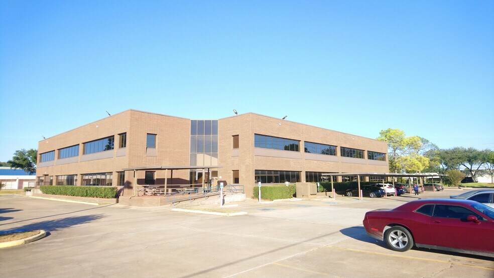 10998 Wilcrest Dr, Houston, TX à louer - Photo du bâtiment - Image 2 de 6