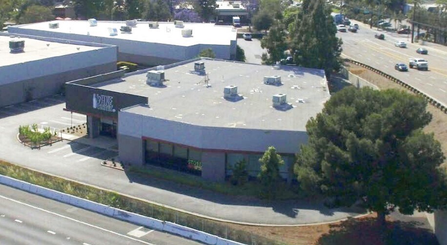 1544 E Warner Ave, Santa Ana, CA à vendre - Photo principale - Image 2 de 4