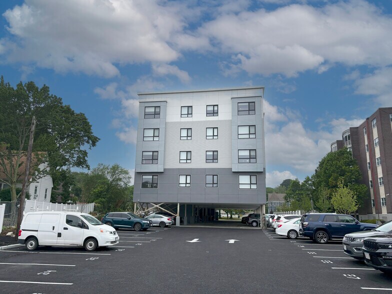 510 Willard St, Quincy, MA à vendre - Photo du bâtiment - Image 2 de 6