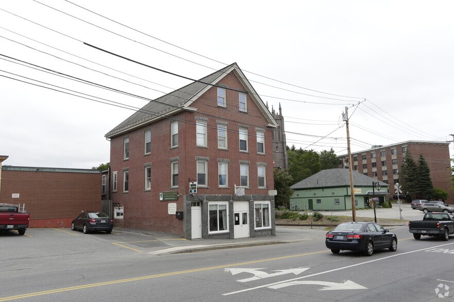 101 Centre St, Bath, ME à louer - Photo du bâtiment - Image 3 de 7