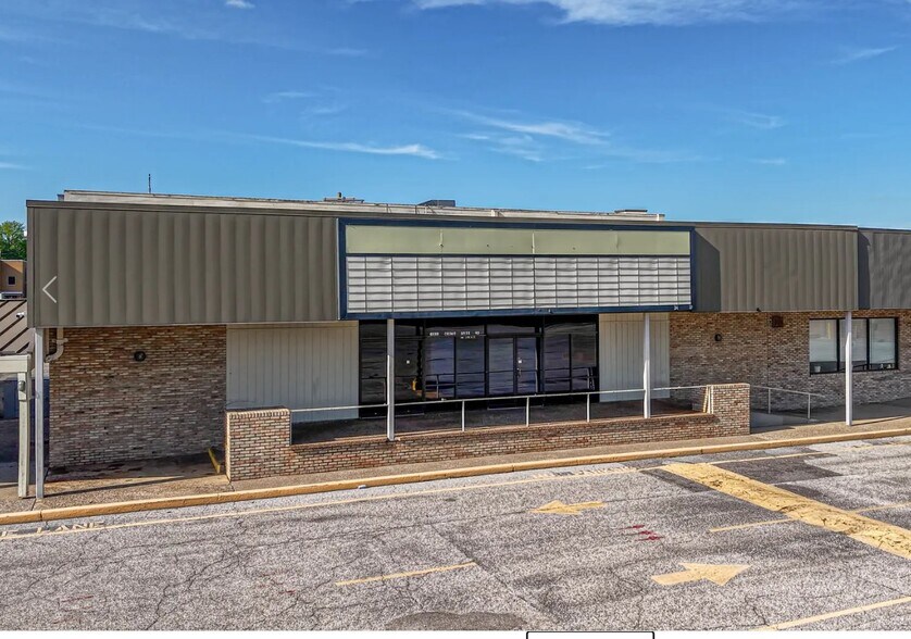 4490 N 1st Ave, Evansville, IN for lease - Primary Photo - Image 2 of 4