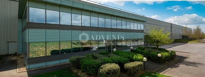 Industriel dans Saint-Witz à louer - Photo du bâtiment - Image 1 de 8