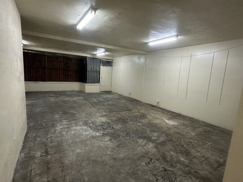 1832-1834 S Flower St, Los Angeles, CA for lease - Building Photo - Image 3 of 8