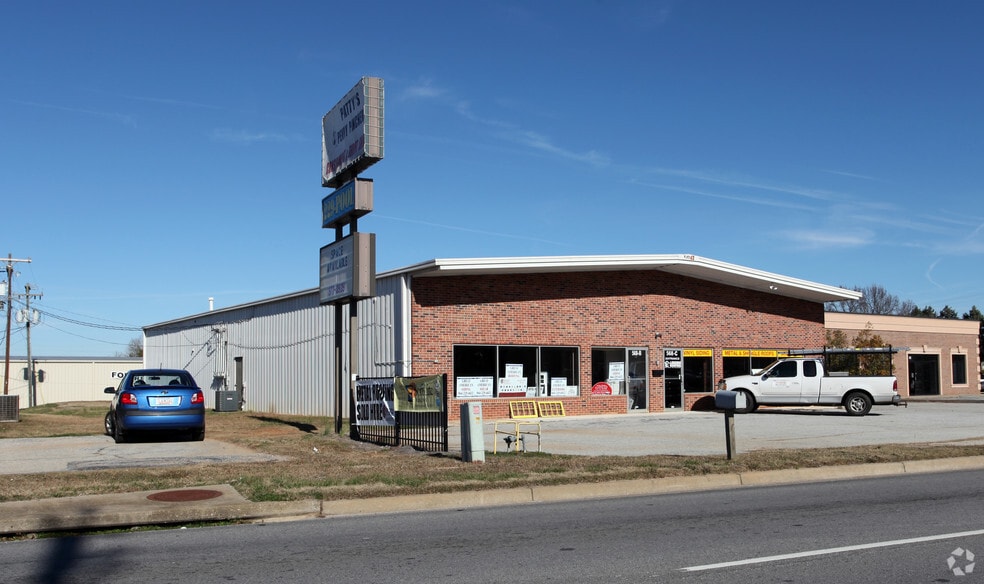 568 Bypass 72 NW, Greenwood, SC for sale - Building Photo - Image 3 of 14