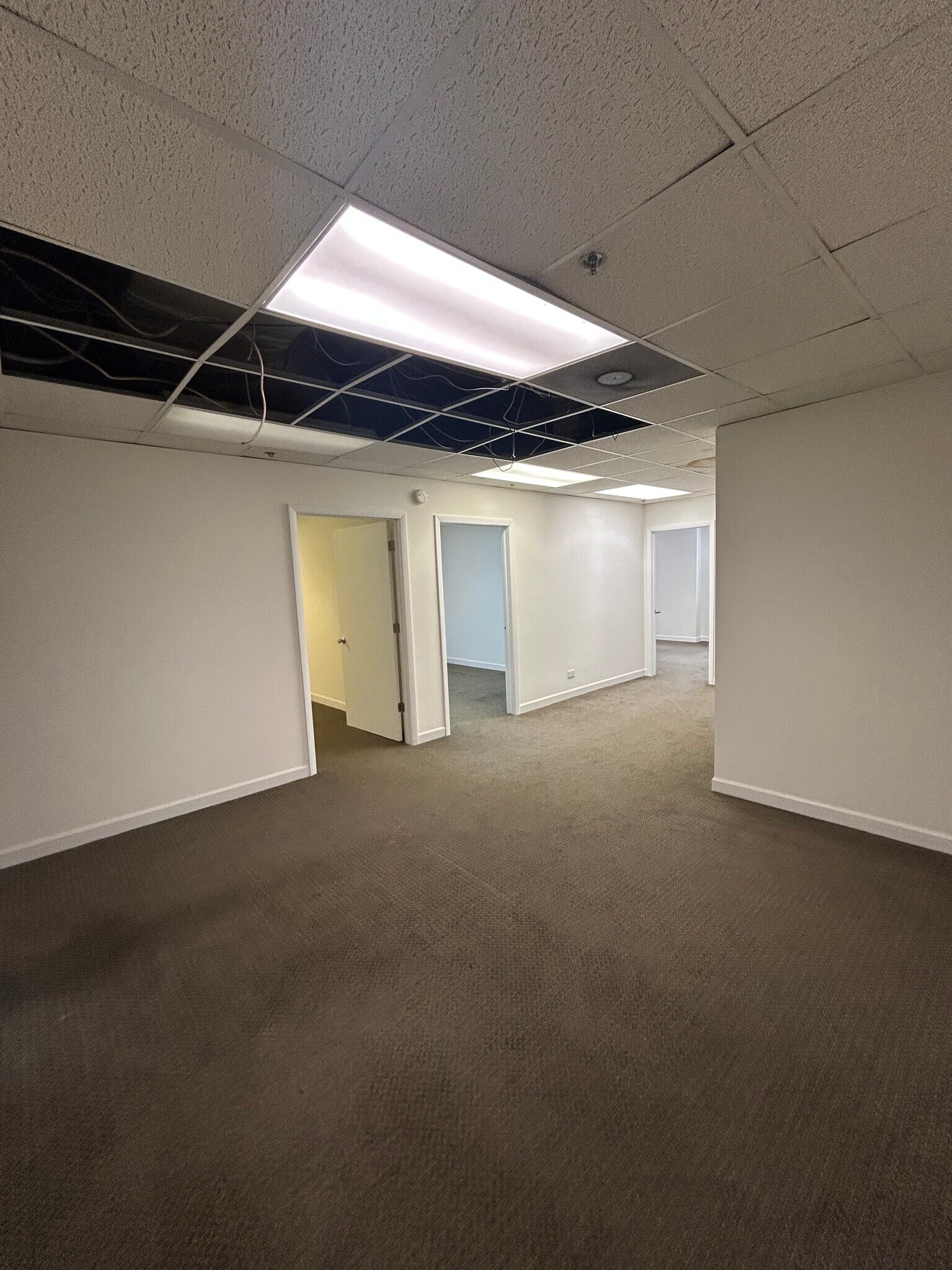 7161 N Cicero Ave, Lincolnwood, IL for lease Interior Photo- Image 1 of 18