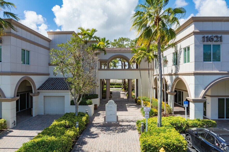 11621 Kew Gardens Ave, Palm Beach Gardens, FL à vendre - Photo du bâtiment - Image 3 de 7